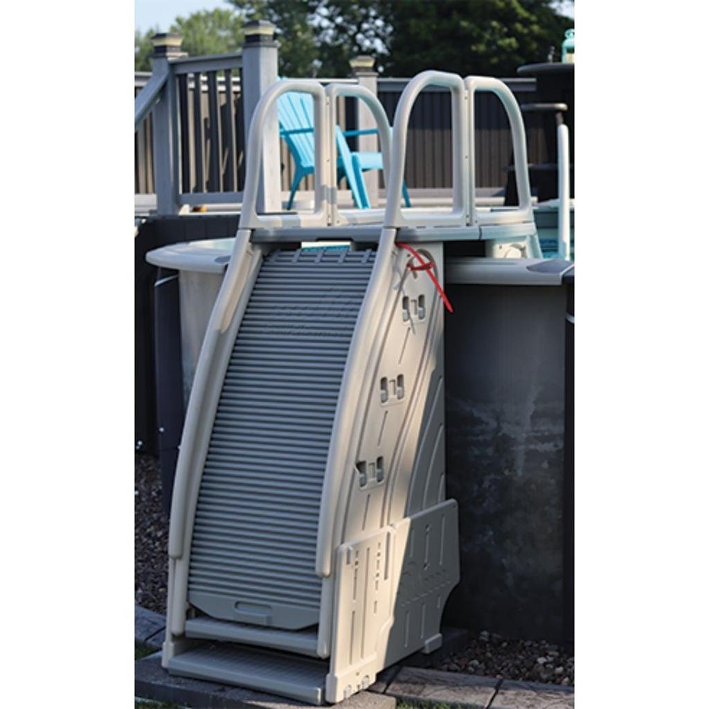 Confer Plastics 9300 Roll-2-Guard Above Ground Pool Step - Image 4