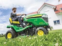 John Deere X370 42″ Accel Deck Ride-on Mower - Image 4