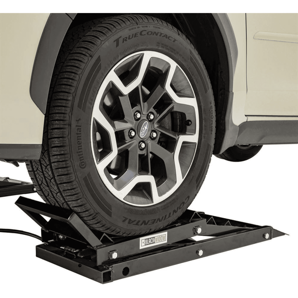 Black Widow 3,000 lbs. Hydraulic Underbody Access Car Lift with Ramp - Image 3